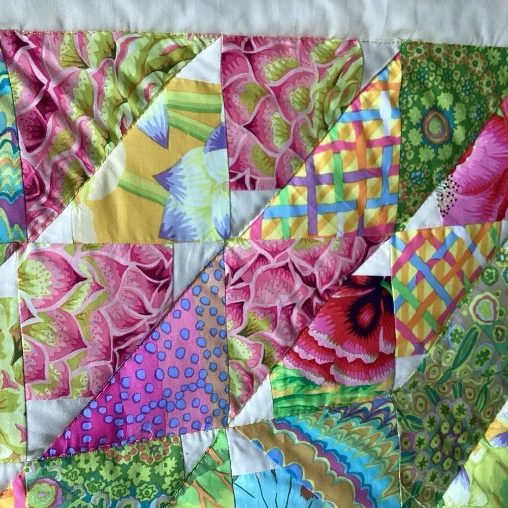NWT. Kaffee Fassett Gorgeous Bright Florals Lap Quilt